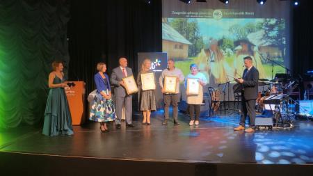 V Kamniku dobili dve priznanji vseslovenskega tekmovanja Moja dežela, lepa in gostoljubna. »Več pa ni (3)